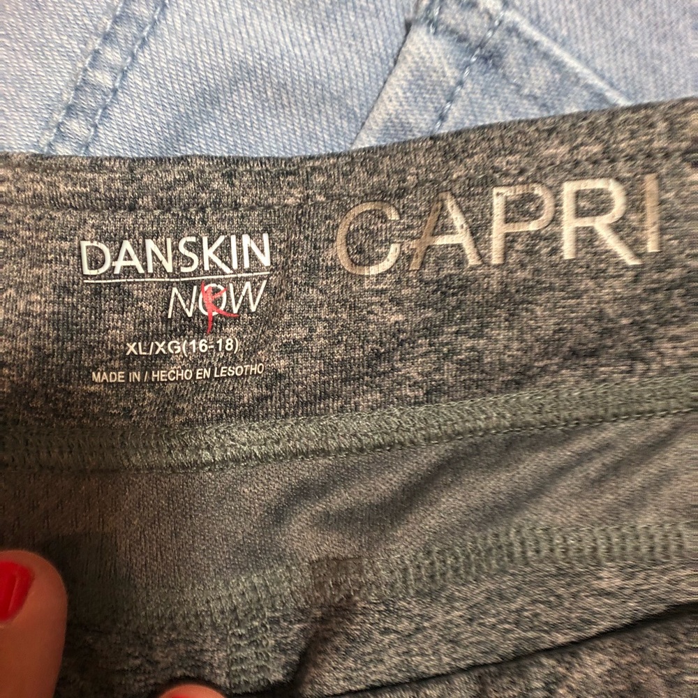 Workout Capris - Picture 2 of 2